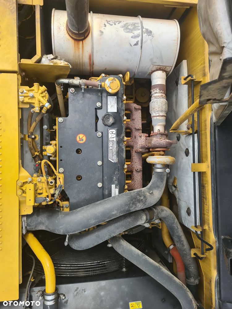 Caterpillar 323 D - 13