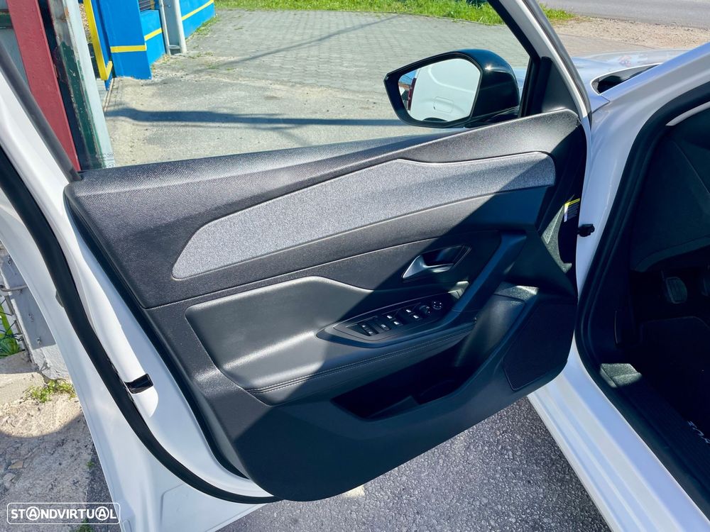 Peugeot 308 SW 1.2 PureTech Allure - 12