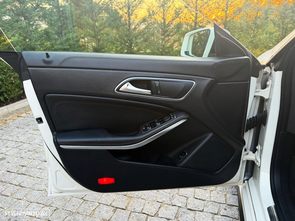 Mercedes-Benz CLA 45 AMG 4Matic Speedshift DCT 7G Night Edition - 9