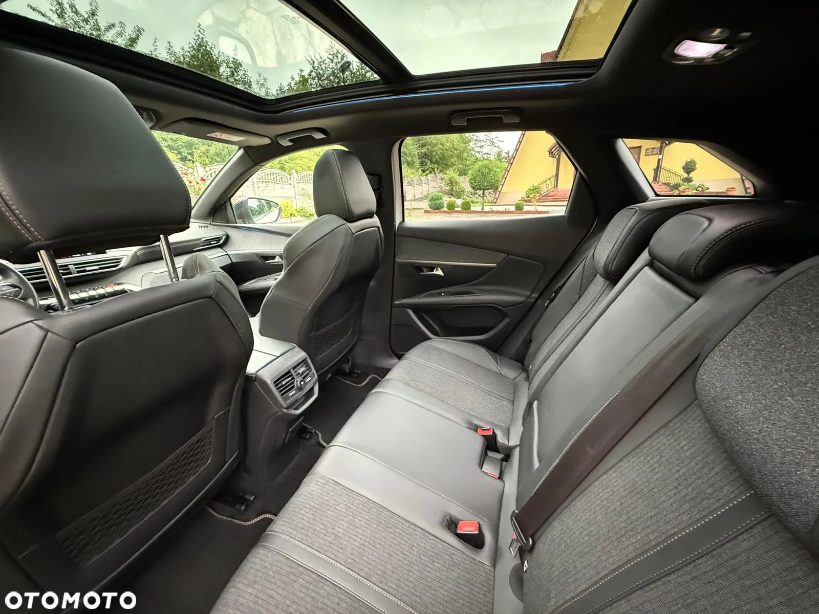 Peugeot 3008 1.6 PureTech GPF GT Line S&S EAT8 - 26