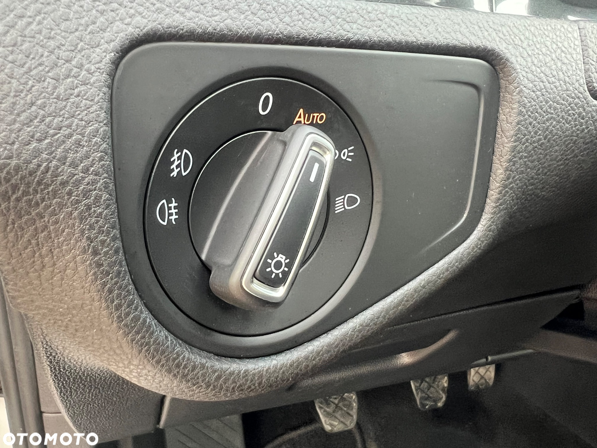 Volkswagen Golf VIII 1.5 TSI EVO Style - 25