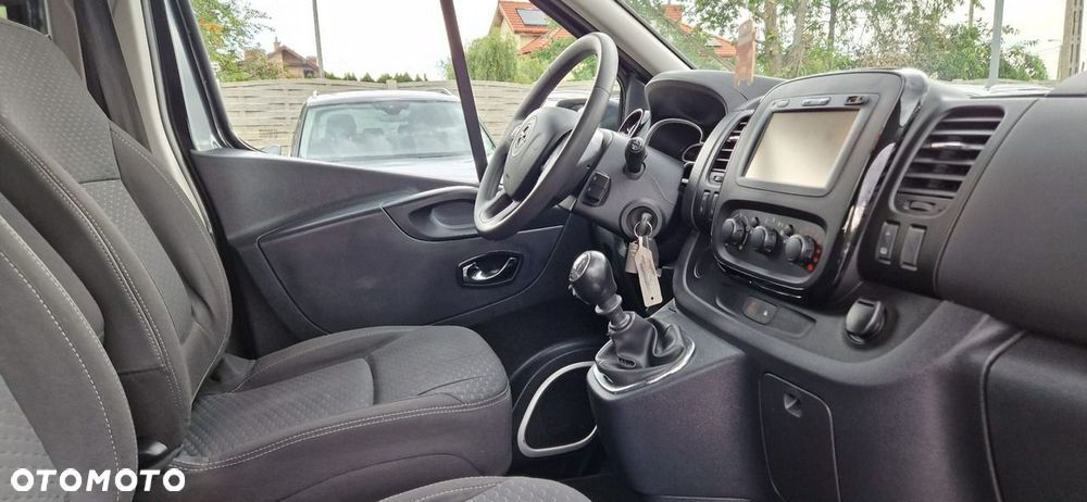Opel Vivaro - 32