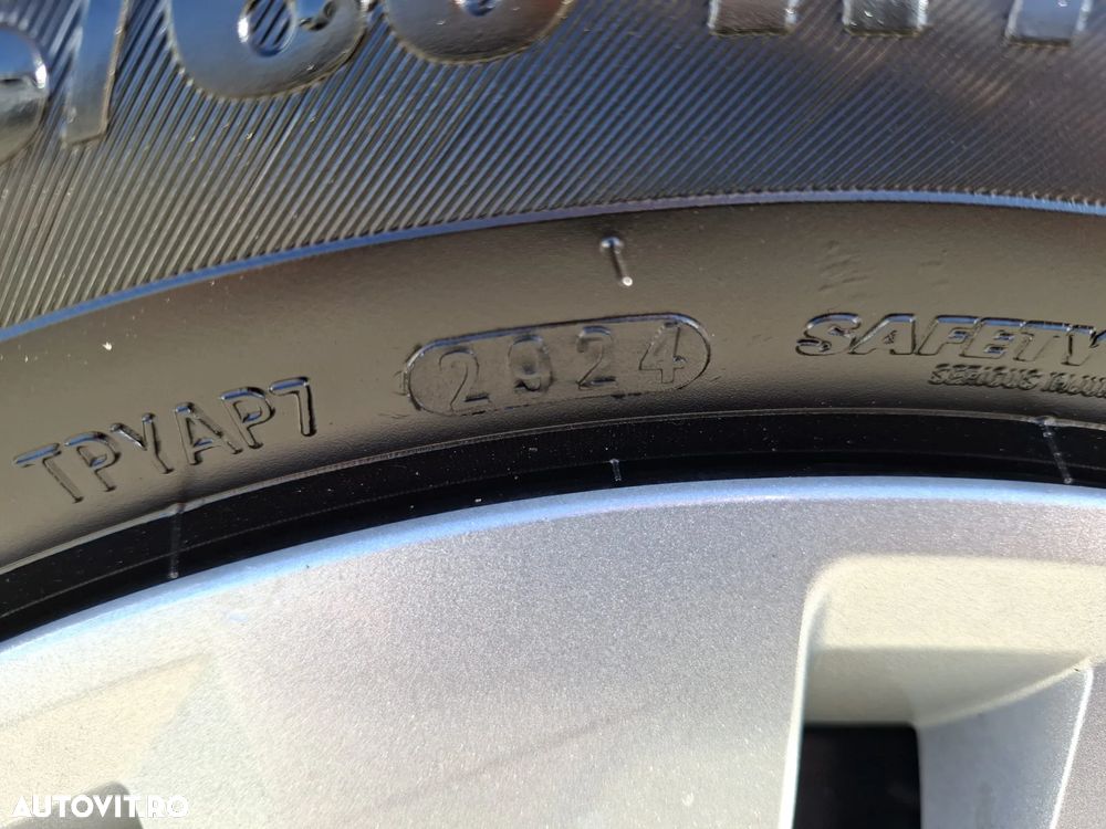 Skoda Kamiq 1.0 TSI Essence - 34