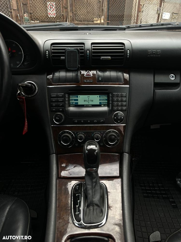 MERCEDES-BENZ C-Class 2004 — imagine 7