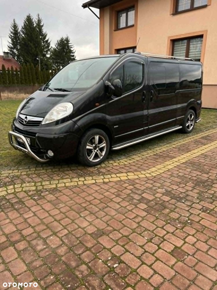 Opel Vivaro - 1
