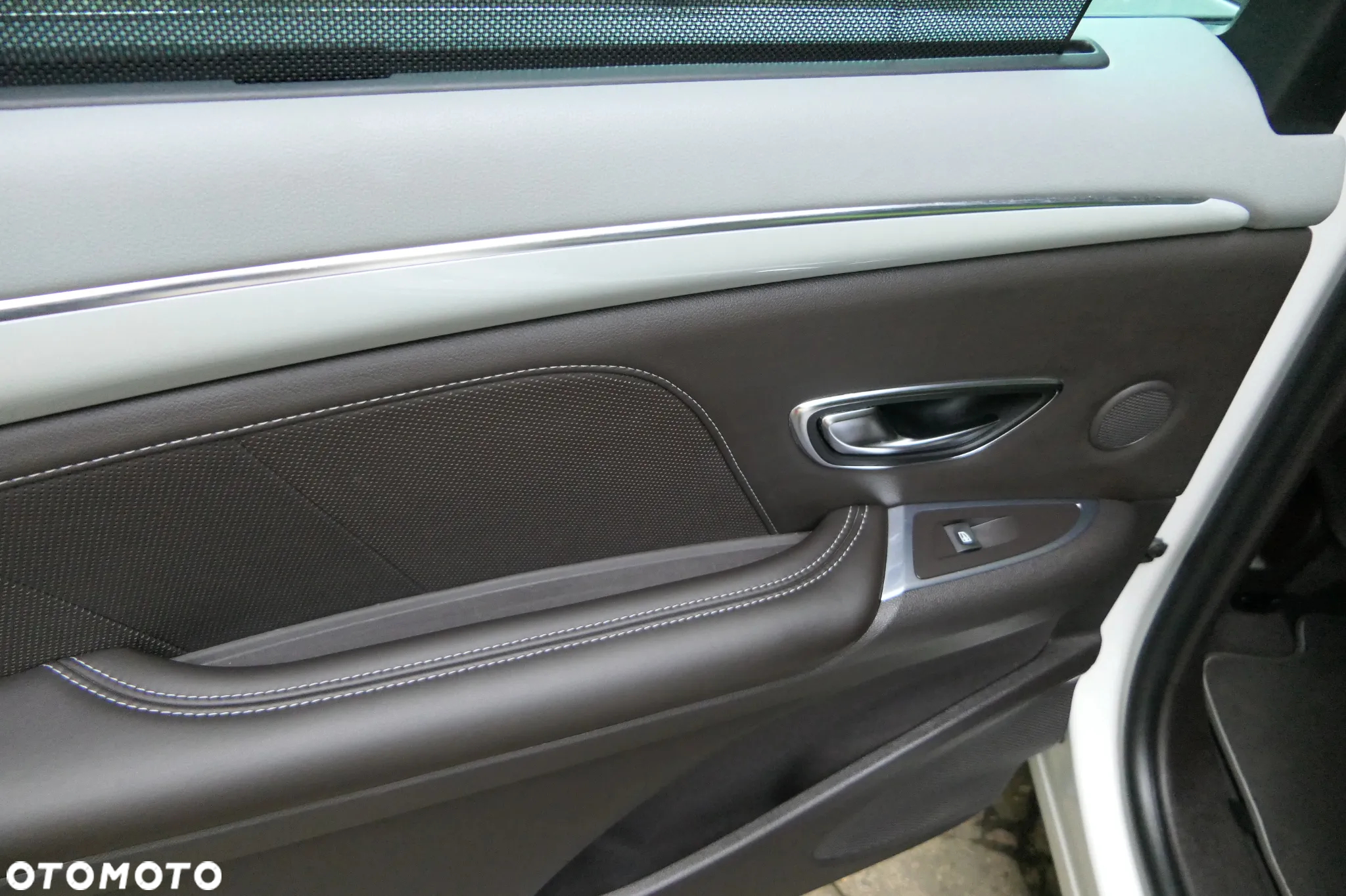 Renault Espace 1.6 TCE Initiale Paris EDC 7os - 36