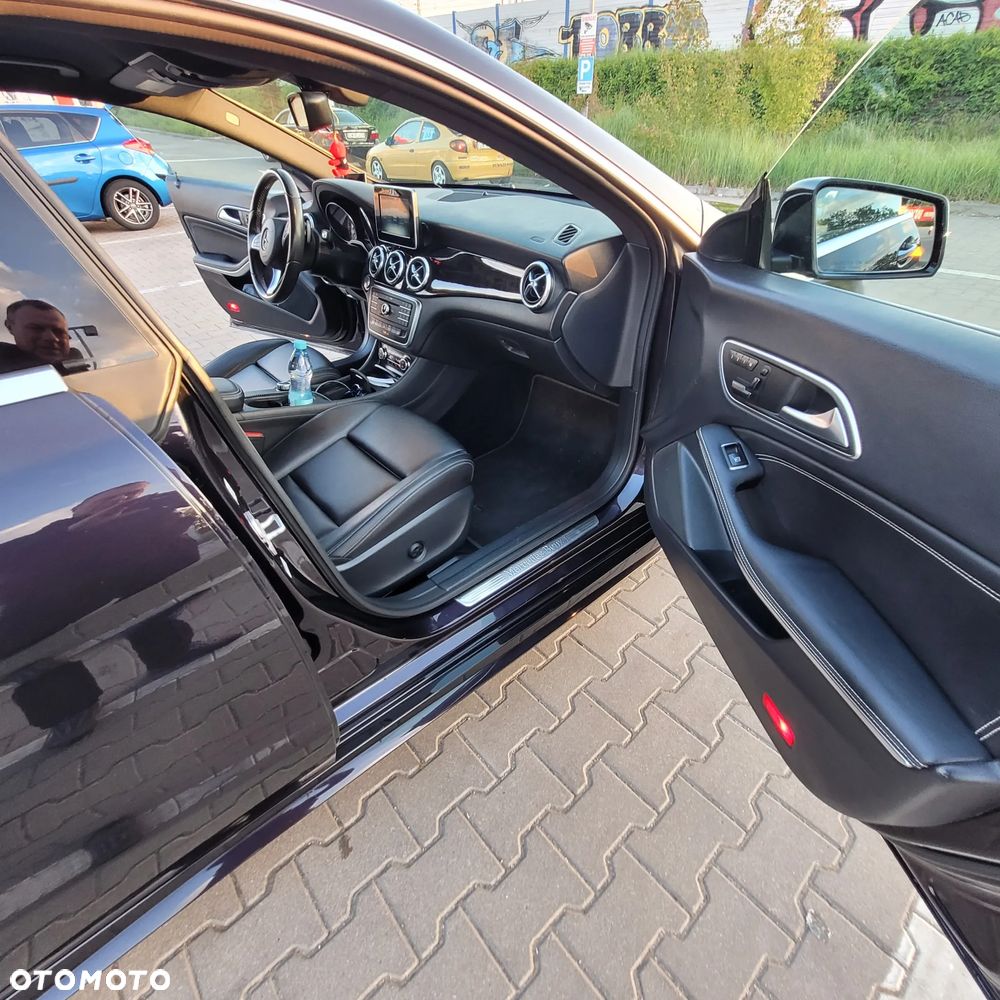 Mercedes-Benz CLA 250 7G-DCT AMG Line - 18