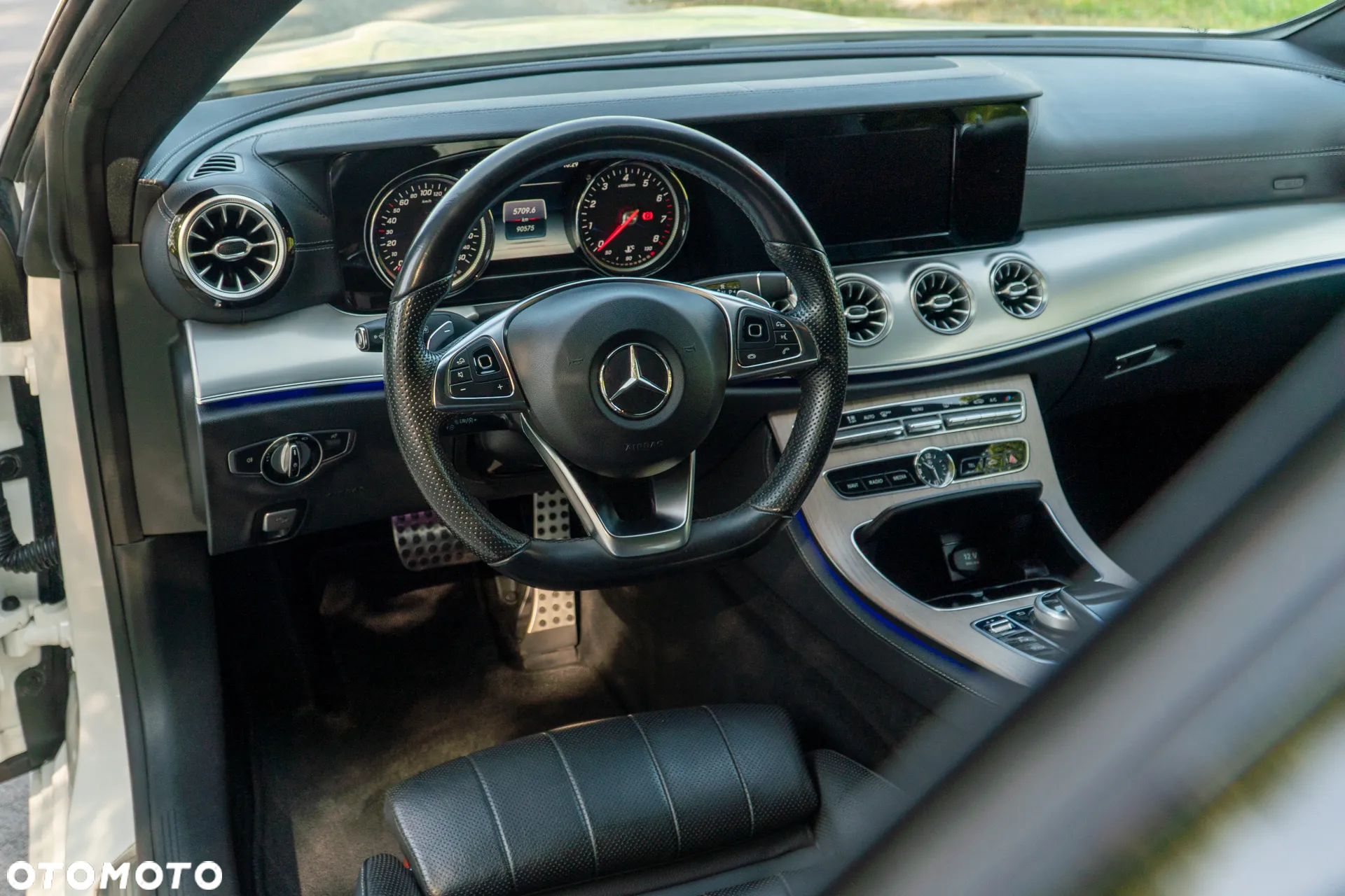 Mercedes-Benz Klasa E 300 Coupe 9G-TRONIC - 18