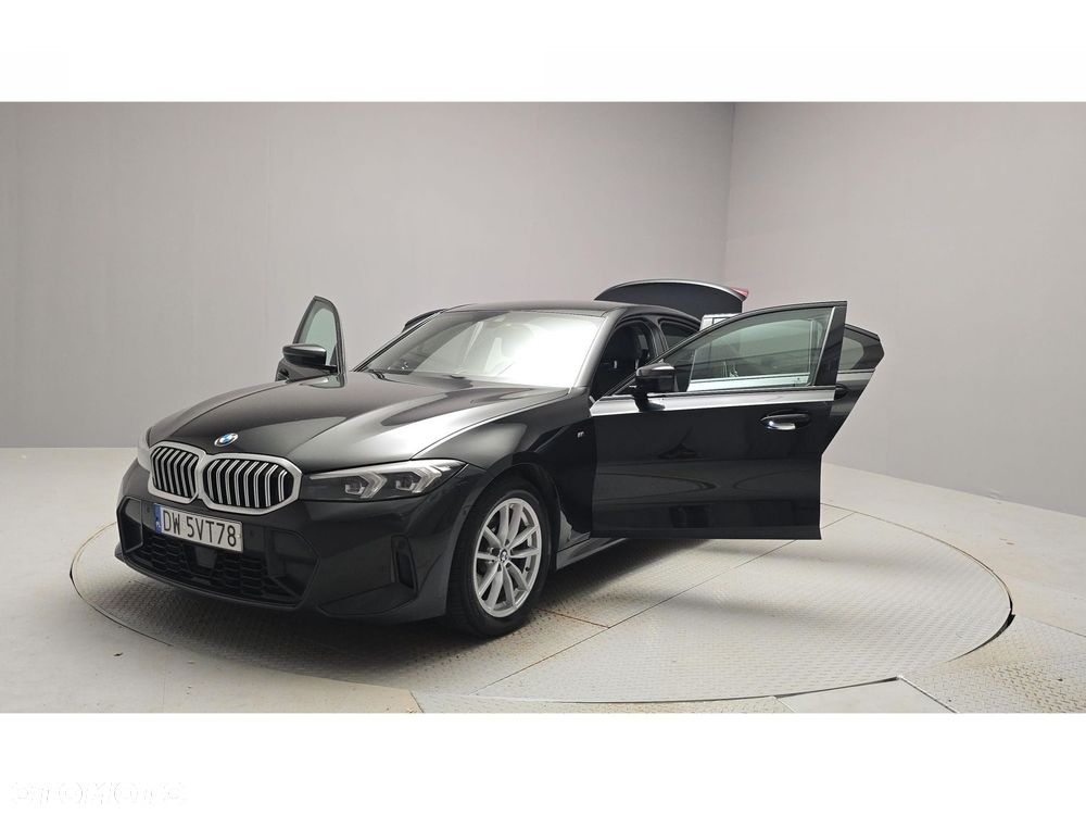 BMW Seria 3 320d xDrive mHEV M Sport - 15