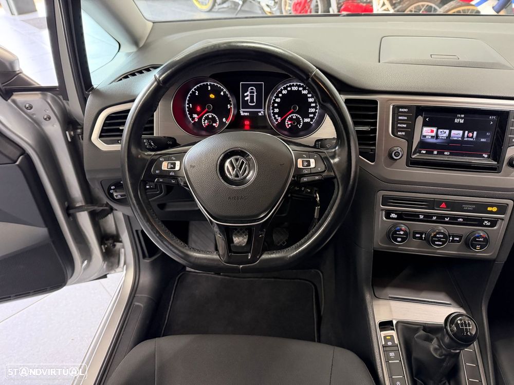 VW Golf Sportsvan 1.6 TDI Confortline BlueMotion - 6