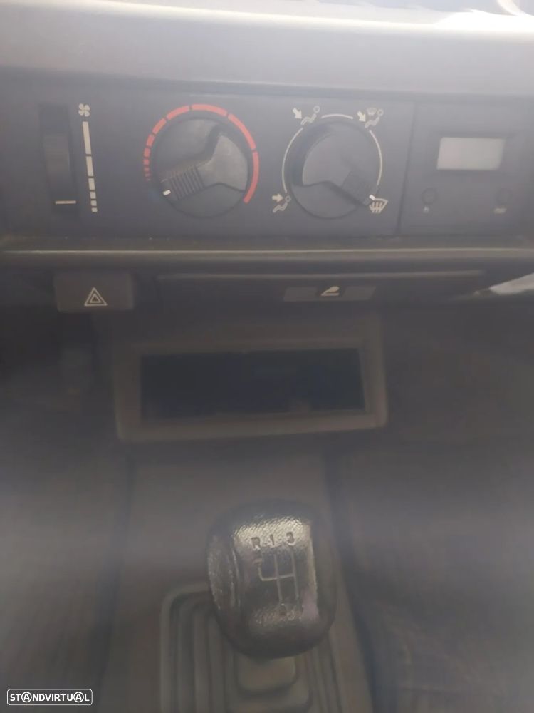 Renault 5 1.0 Five - 9