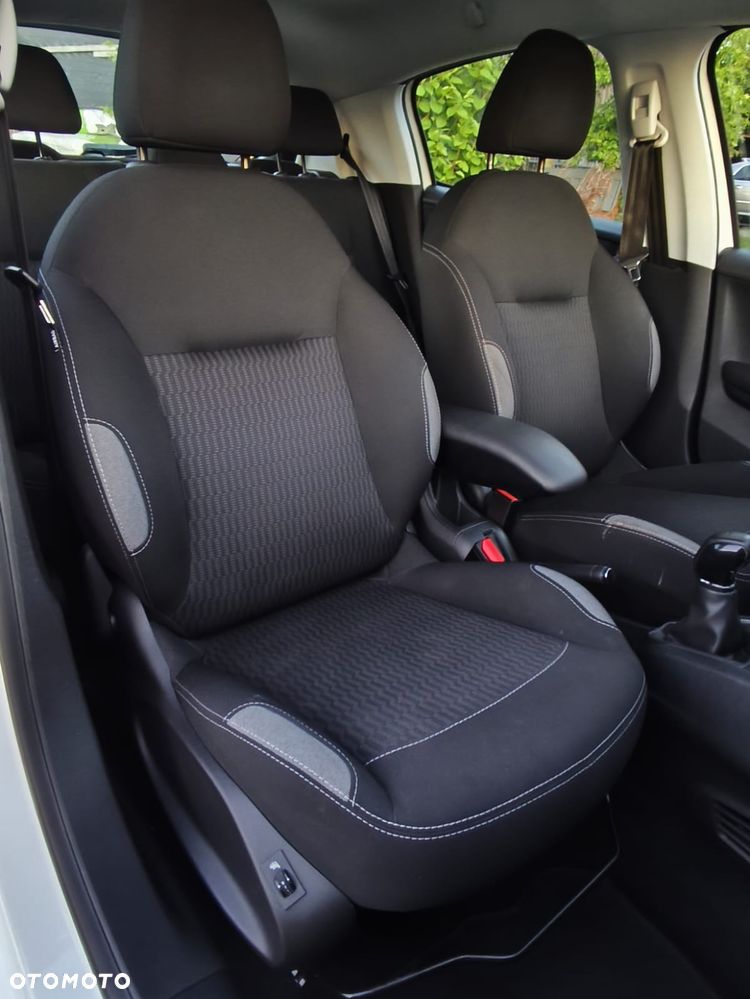 Peugeot 208 PureTech 82 Urban Move - 16