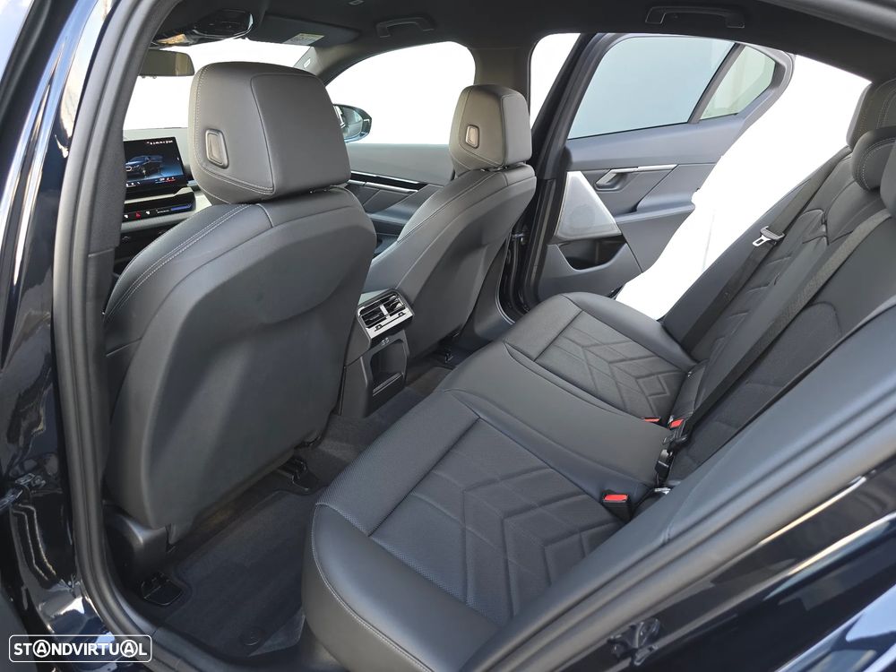 BMW 520 d Pack Desportivo M - 36