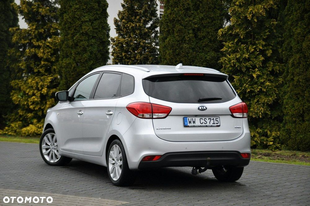 Kia Carens - 14