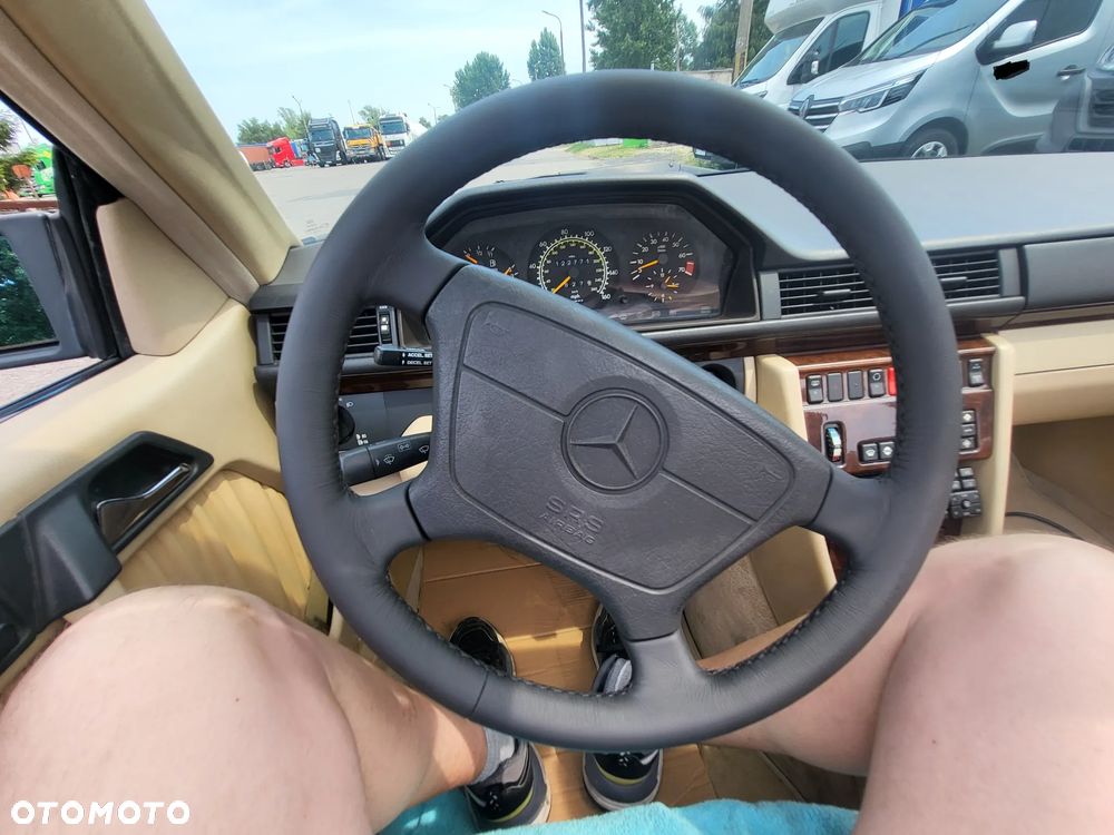 Mercedes-Benz W124 (1984-1993) - 28