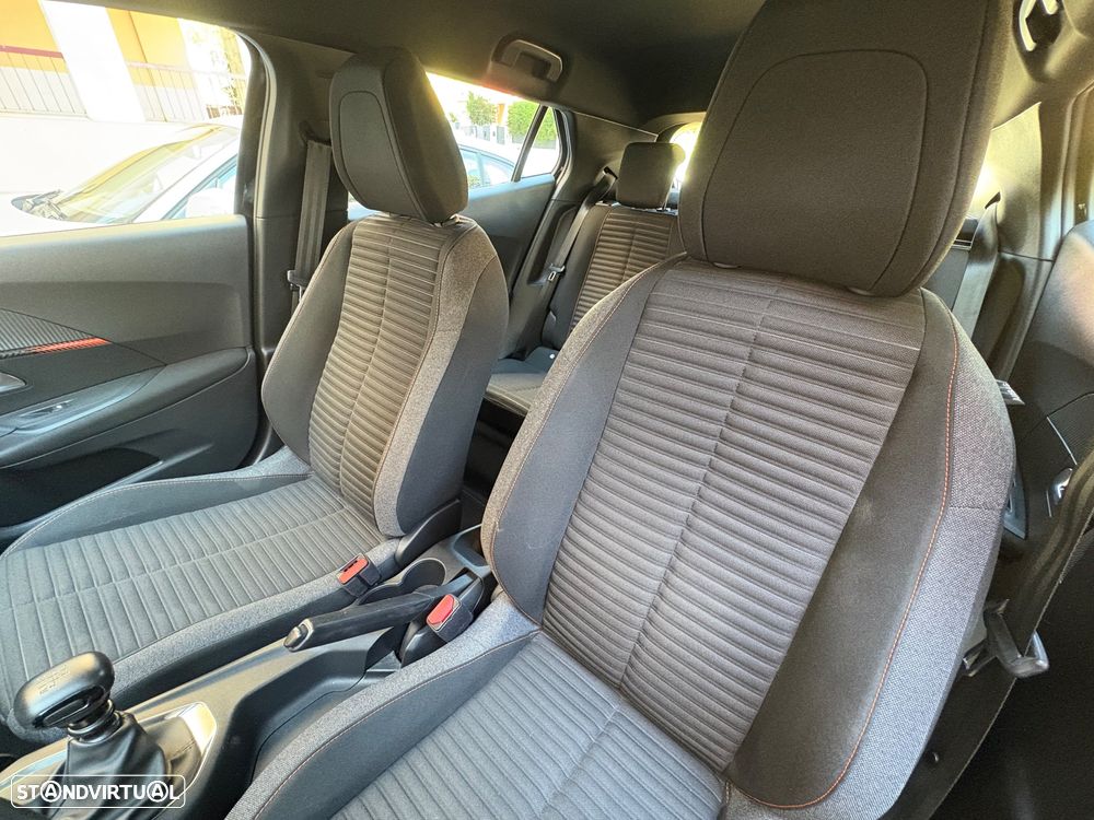 Peugeot 2008 1.2 PureTech Active - 13