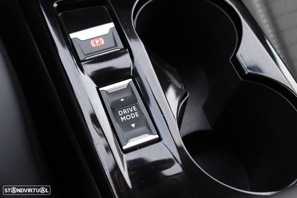 Peugeot 208 1.2 PureTech Allure EAT8 - 24