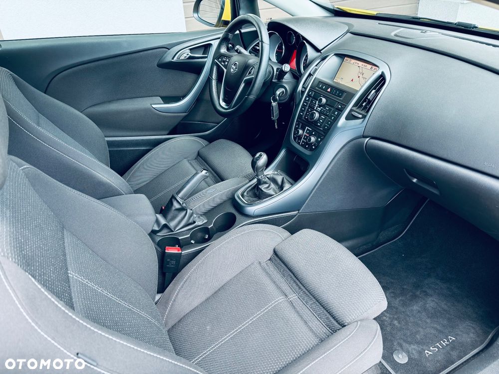 Opel Astra GTC 1.6 Turbo Edition - 35