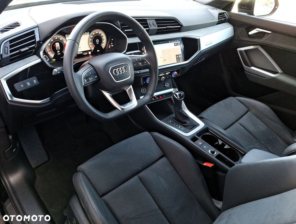 Audi Q3 Sportback - 11