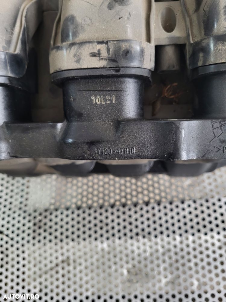 Galerie Admisie Toyota Yaris 1.3 Benzina Euro 4 Factura Si Garantie - Dezmembrari Arad - 7