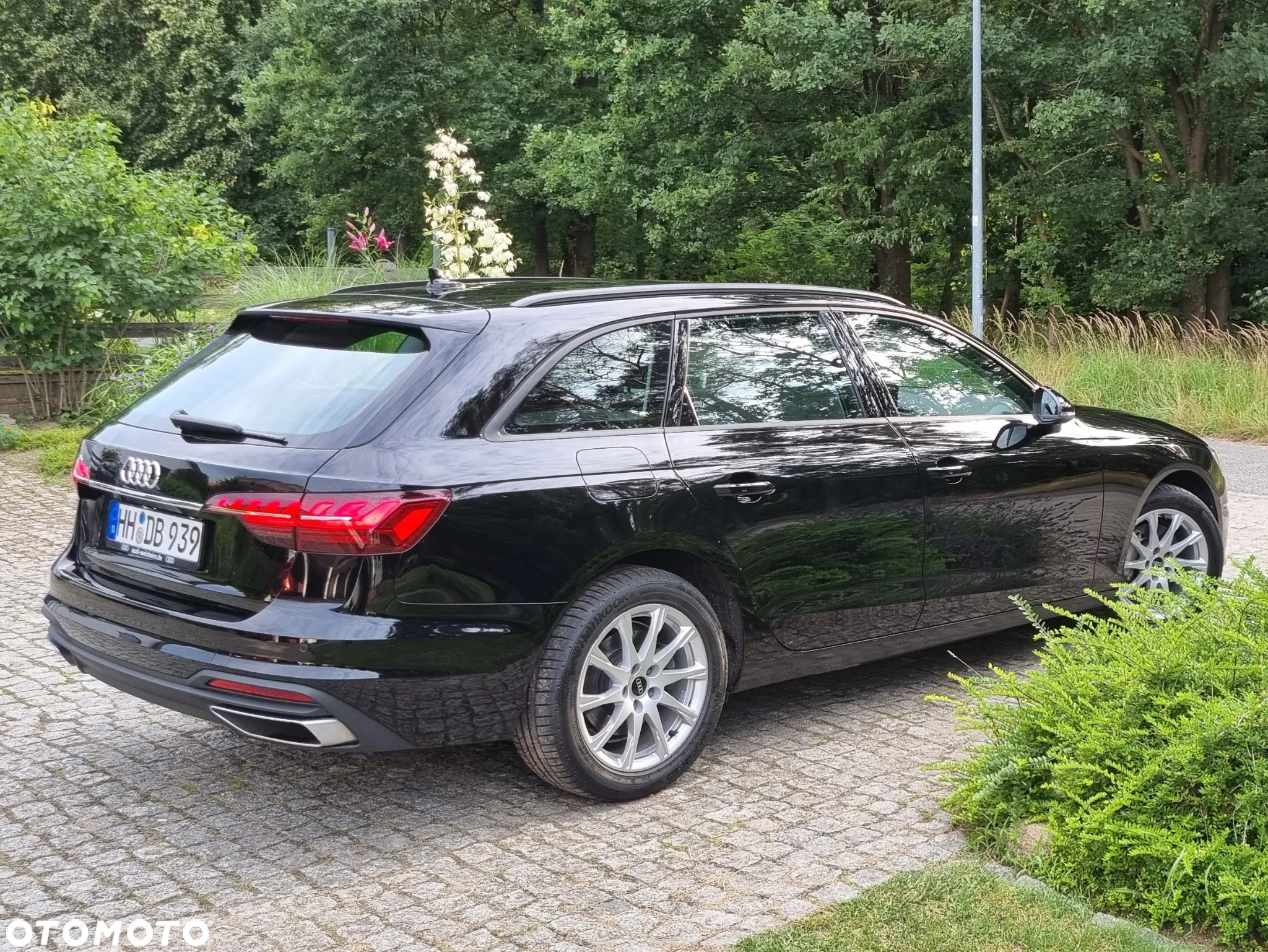 Audi A4 Avant 40 TFSI S tronic - 12