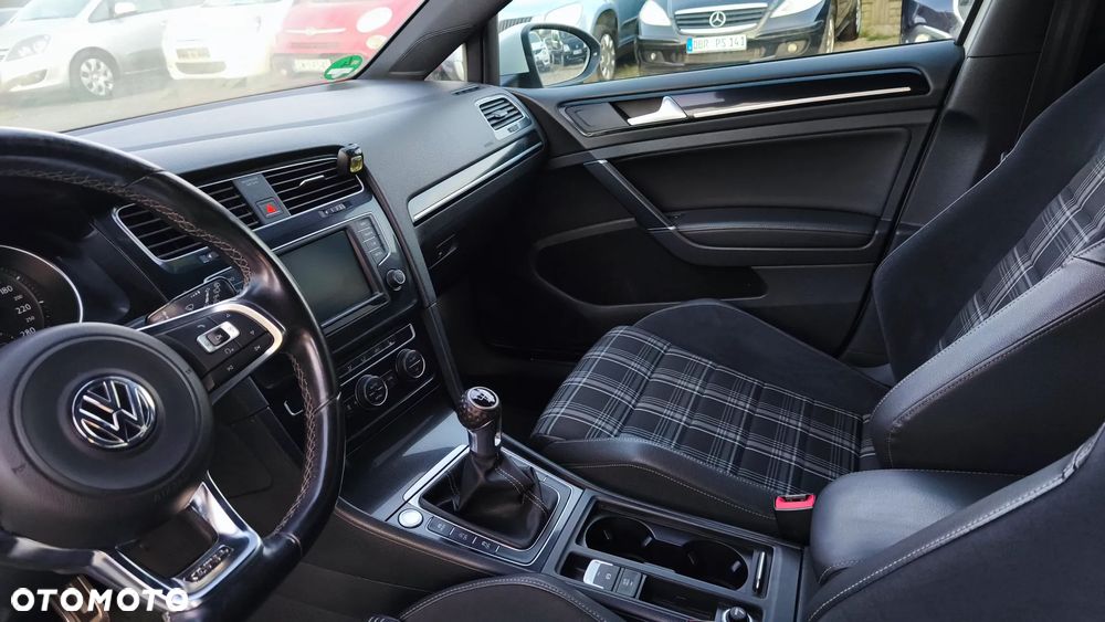 Volkswagen Golf GTD (BlueMotion Technology) - 17