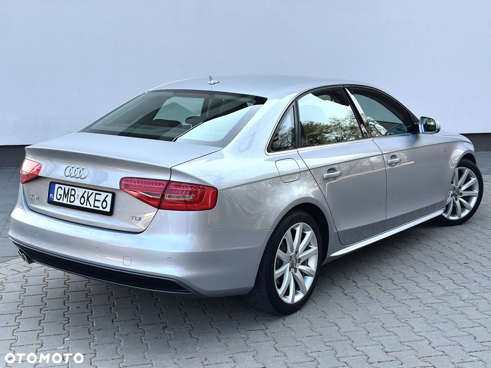 Audi A4 Limousine 2.0 TDI DPF clean diesel multitronic Ambiente - 17