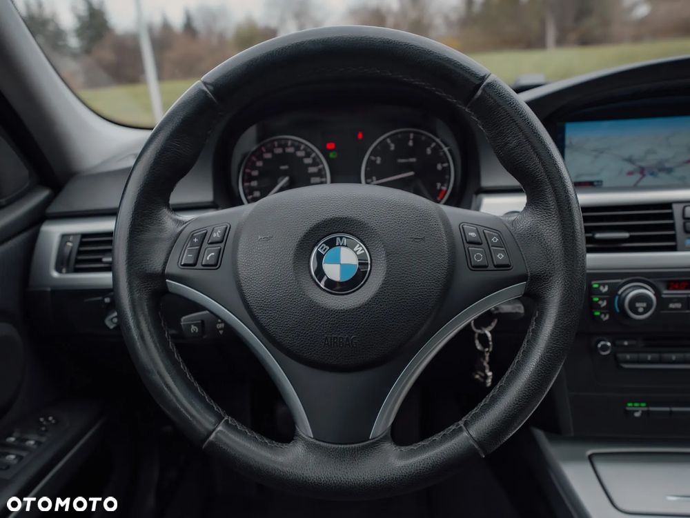 BMW Seria 3 320i Edition Sport - 20