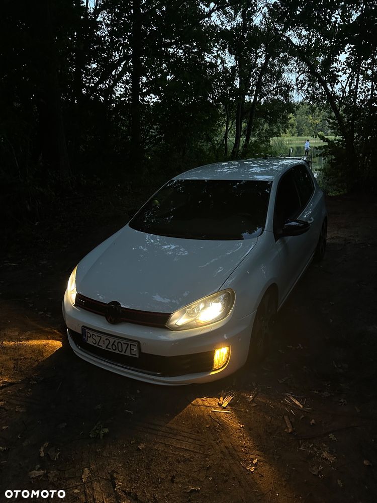 Volkswagen Golf VI 2.0 TSI GTI - 28
