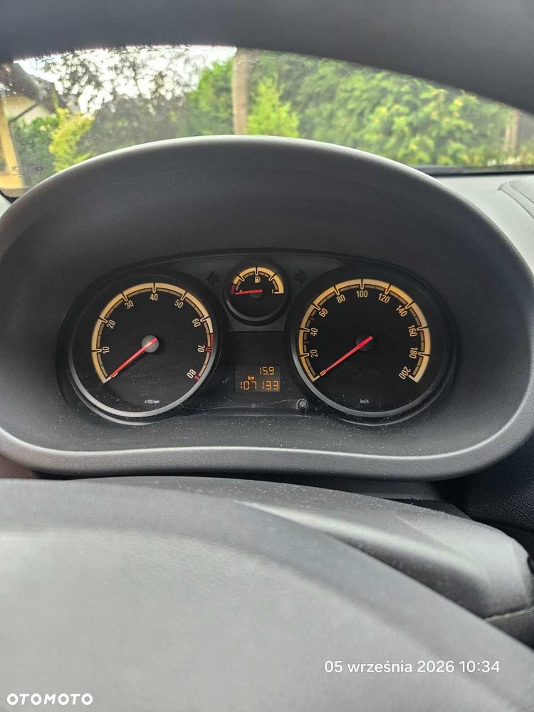 Opel Corsa - 4