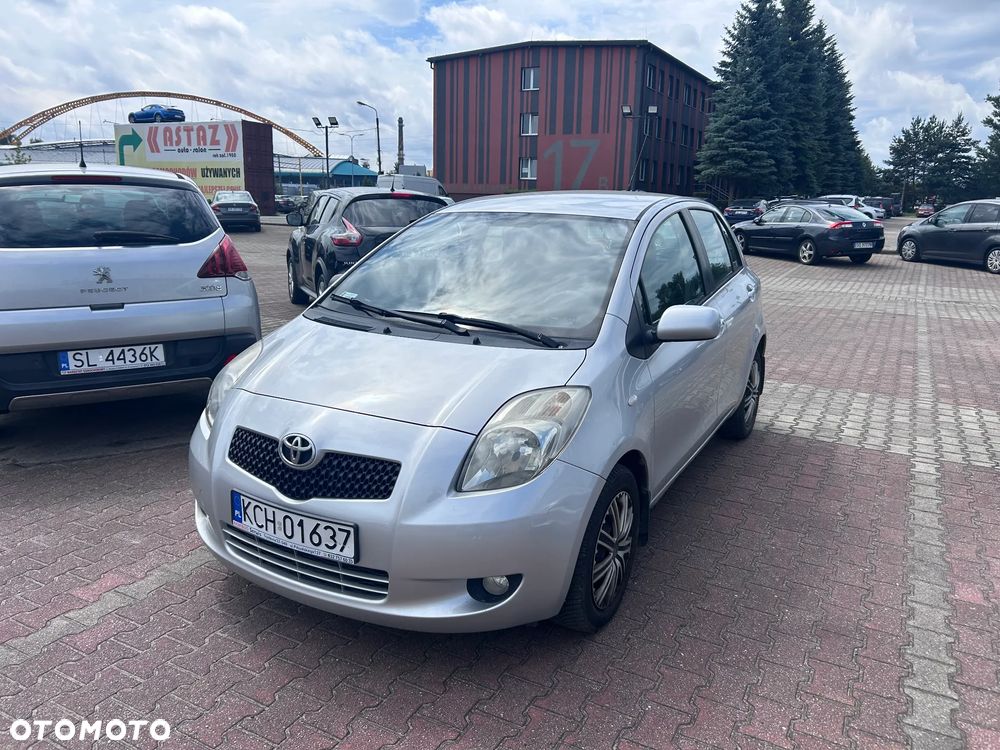 Toyota Yaris 1.3 Blue - 9