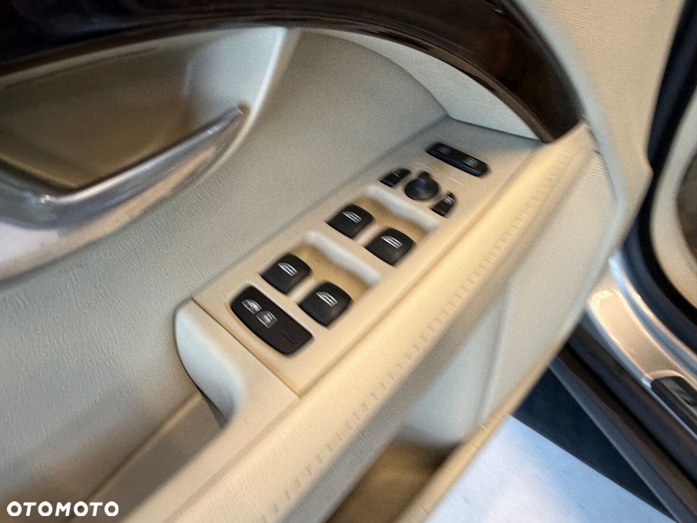 Volvo XC 70 - 20