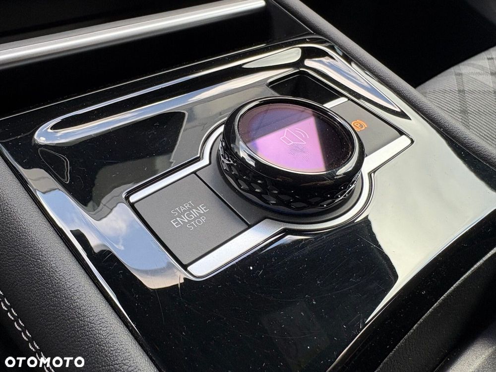 Volkswagen Tiguan - 31