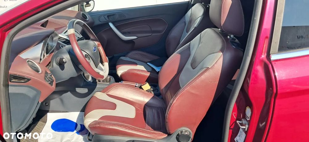 Ford Fiesta 1.6 Ti-VCT Titanium - 11