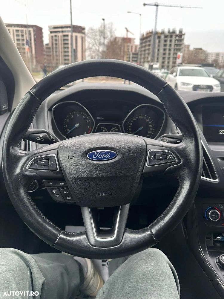 Ford Focus 1.5 EcoBoost Trend - 22