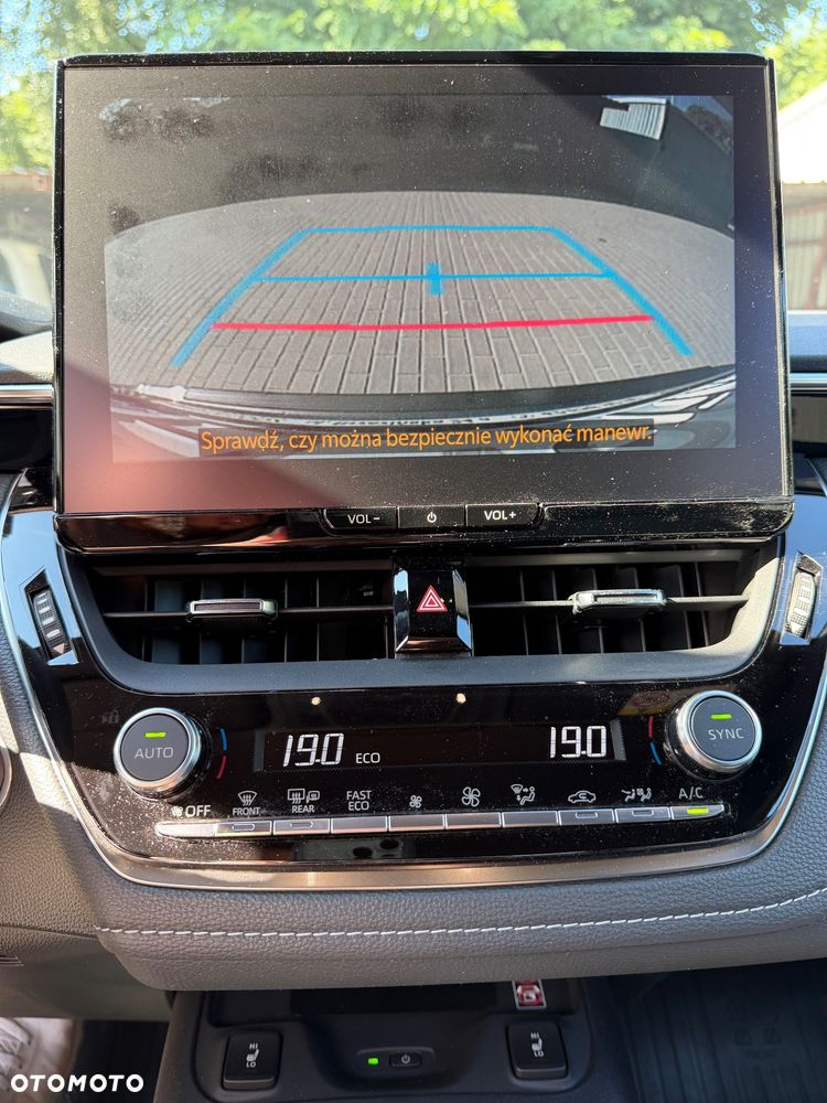 Toyota Corolla - 12