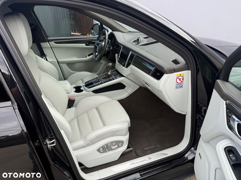 Porsche Macan - 11