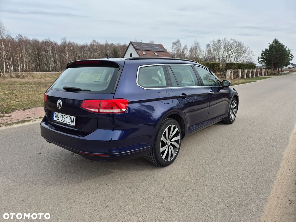 Volkswagen Passat - 4