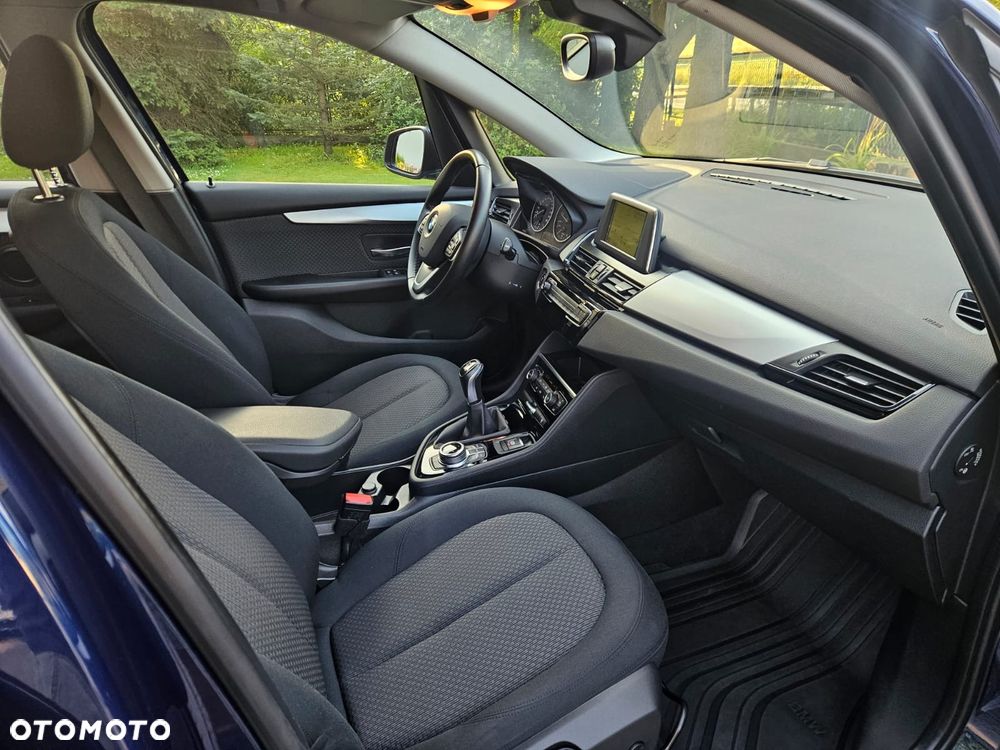 BMW Seria 2 216i - 22