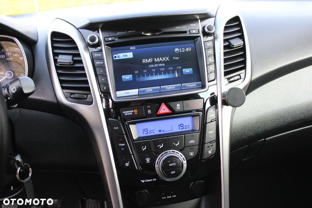 Hyundai i30 blue Kombi 1.6 GDi Style - 28