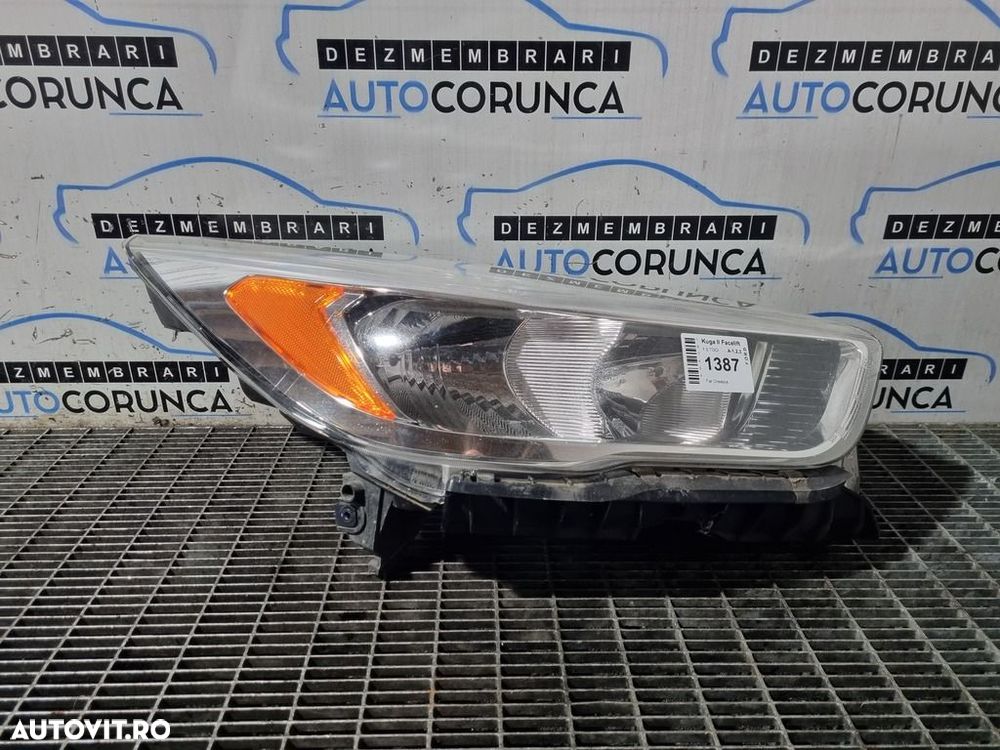 Far Dreapta Ford Kuga II Facelift 2016 - 2019 SUV 4 Usi (1387) Fara xenon - 2