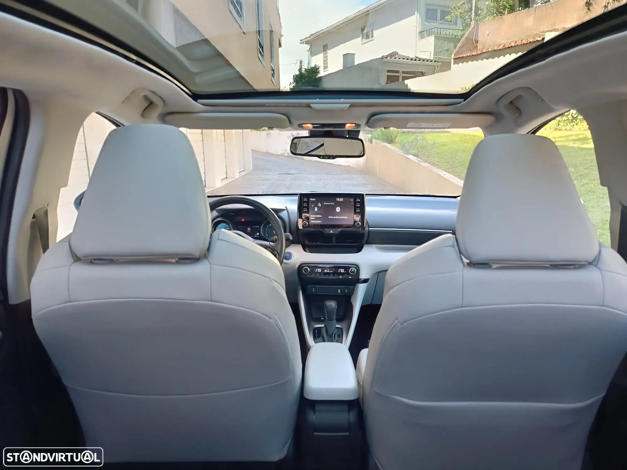 Toyota Yaris - 24