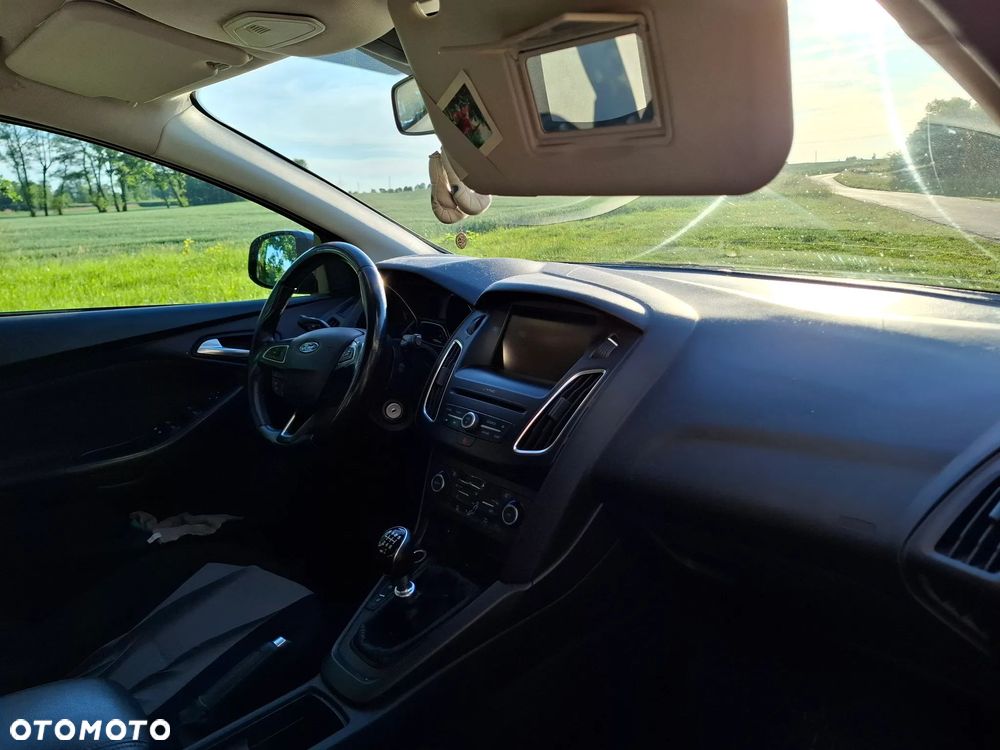 Ford Focus 1.0 EcoBoost Titanium ASS - 9