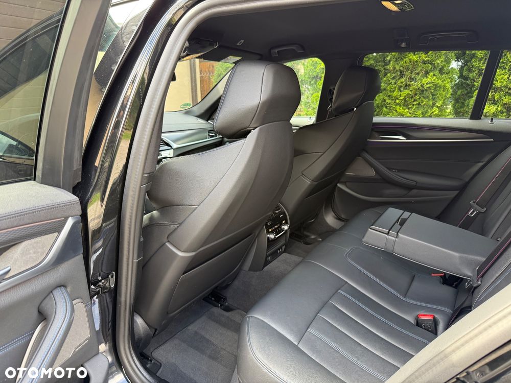 BMW Seria 5 530d M Sport Edition - 29