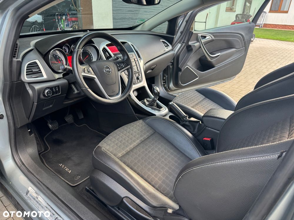 Opel Astra 1.4 T Enjoy S&S - 18