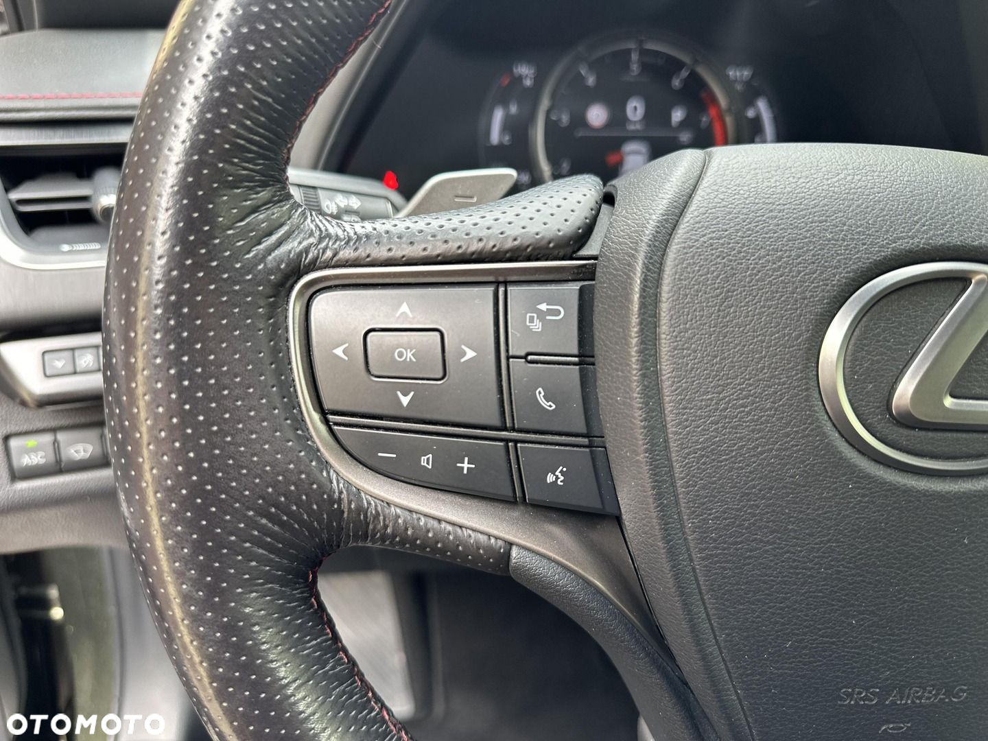 Lexus UX 200 F Sport 2WD - 14