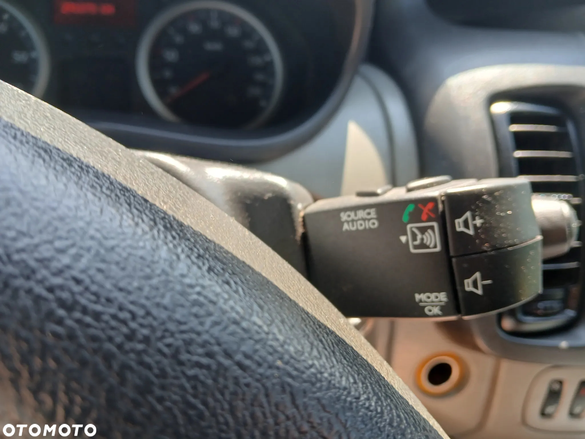 Renault TRAFIC - 16