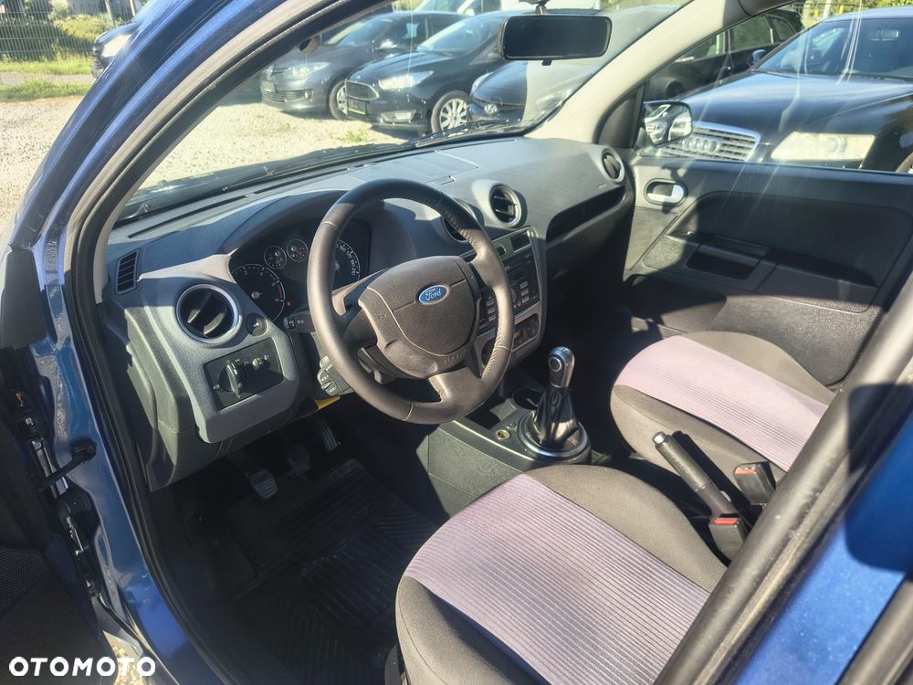 Ford Fusion - 12