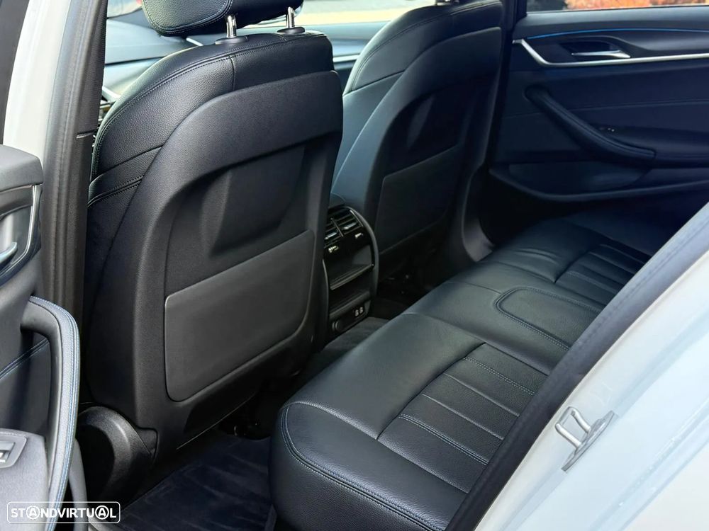 BMW 530 e Pack M - 8