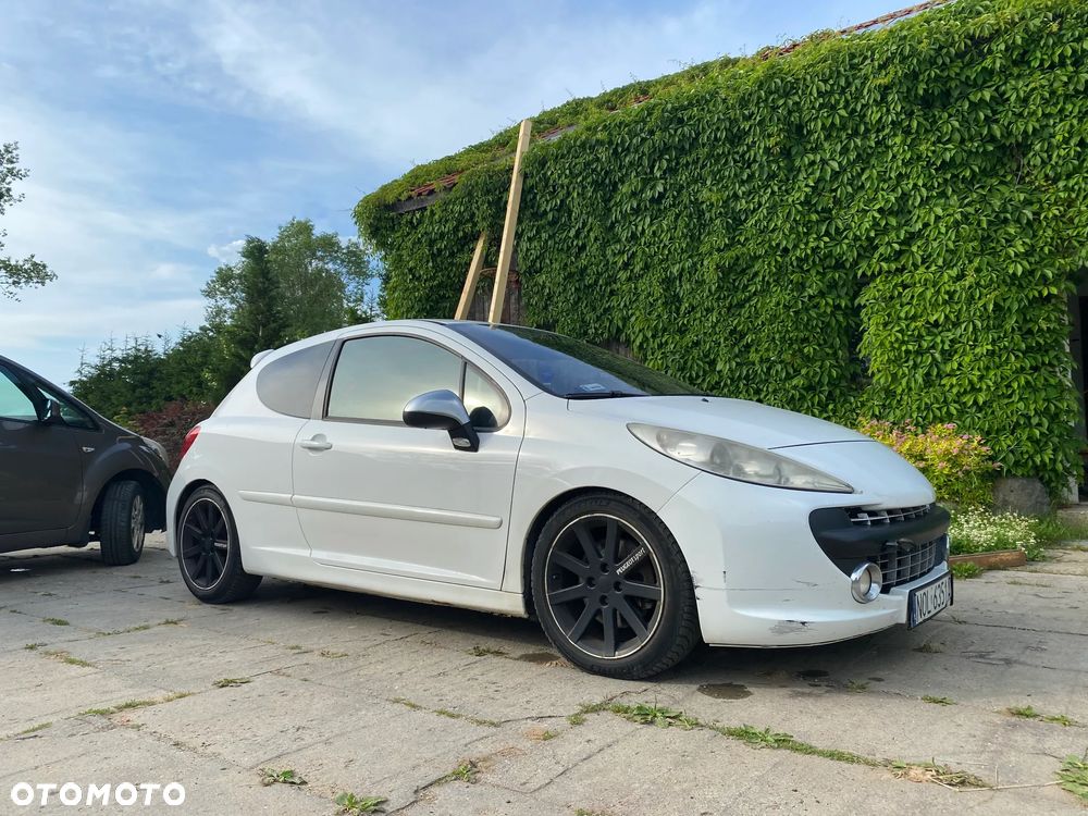 Peugeot 207 RC - 1